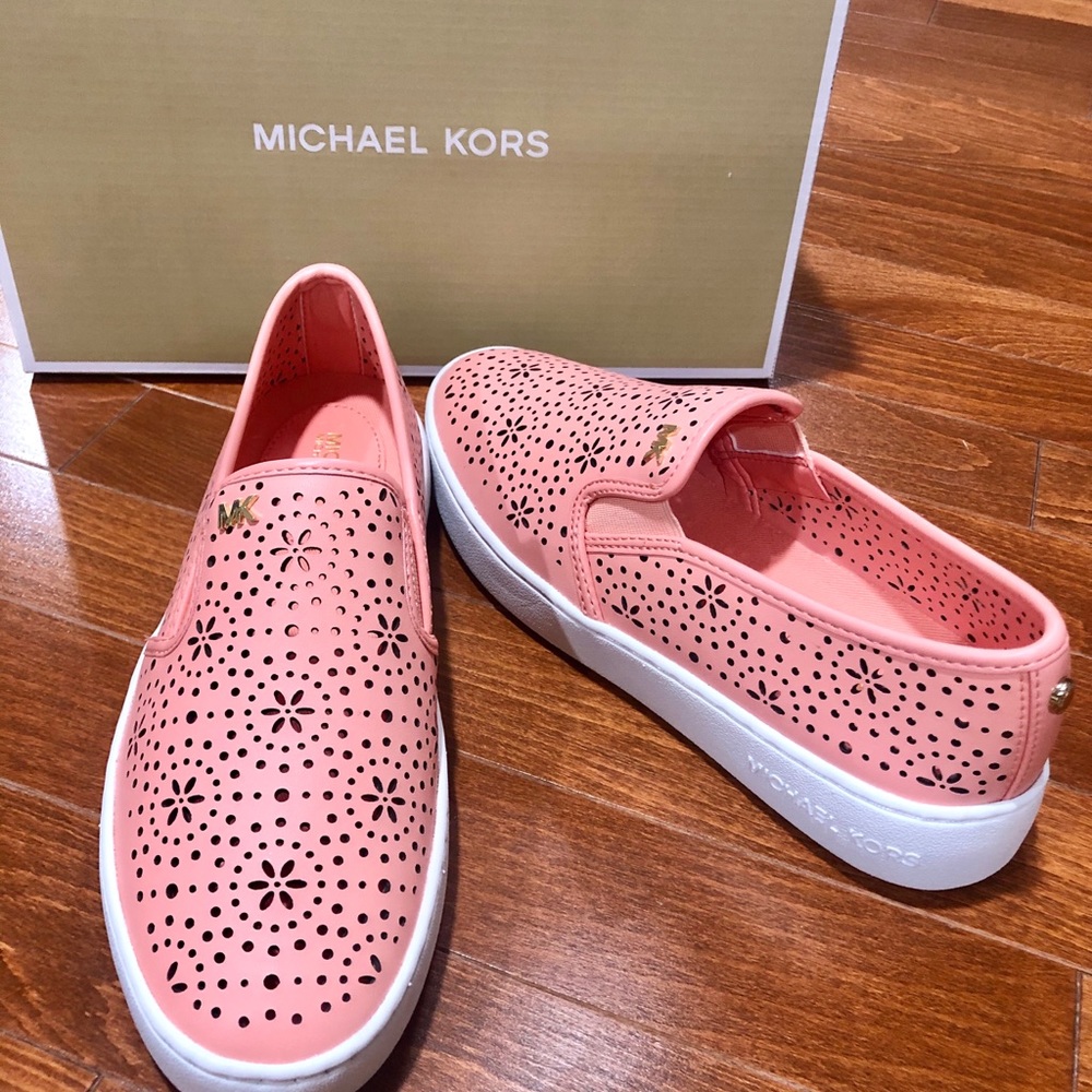 COPY - Michael Kors women slip on - Picture 3 of 5